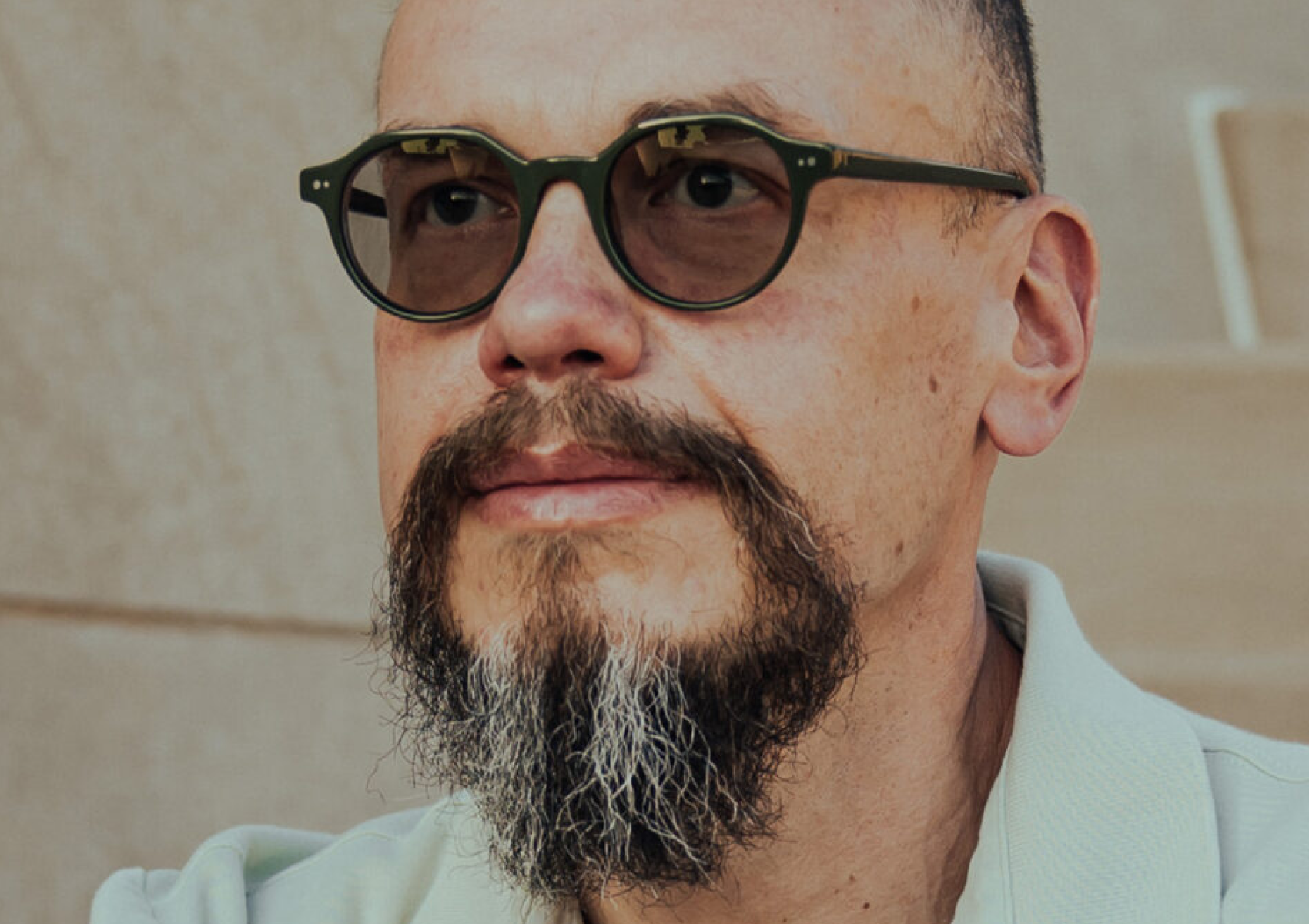 Vitaly Chernetsky. “Traumatic Rhymes: The Ukrainian Refugee Experience"