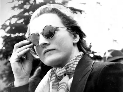 "The Ambassador's Daughter, Emlen Knight Davies: a Photographic Journey, Moscow, 1937-1938"